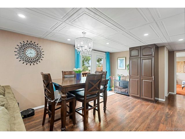 9537 Grandview Ave, Arvada, CO 80002