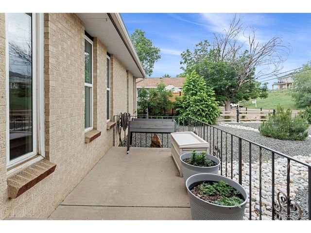 9537 Grandview Ave, Arvada, CO 80002
