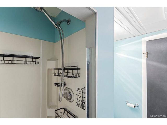 9537 Grandview Ave, Arvada, CO 80002