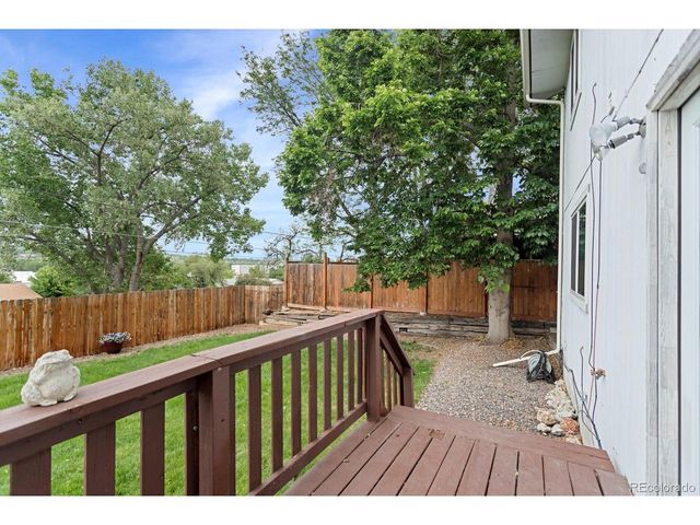 9537 Grandview Ave, Arvada, CO 80002