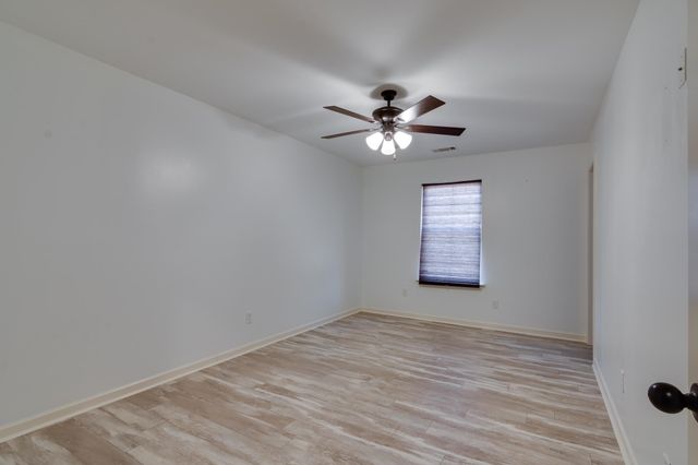 40 GREEN HILLS DR, Oakland, TN 38060