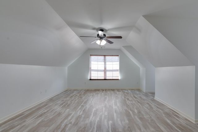 40 GREEN HILLS DR, Oakland, TN 38060