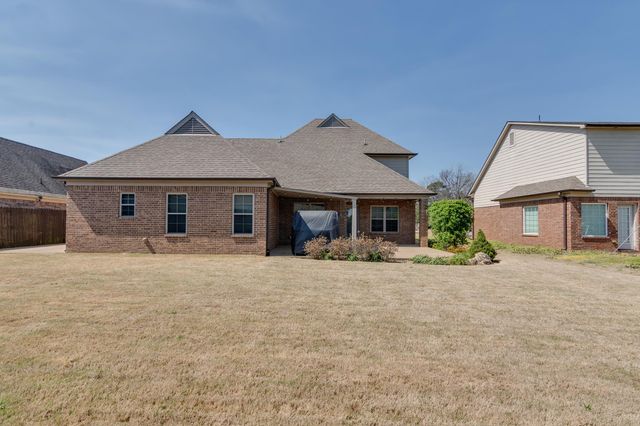 40 GREEN HILLS DR, Oakland, TN 38060
