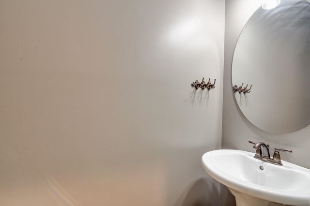 40 GREEN HILLS DR, Oakland, TN 38060