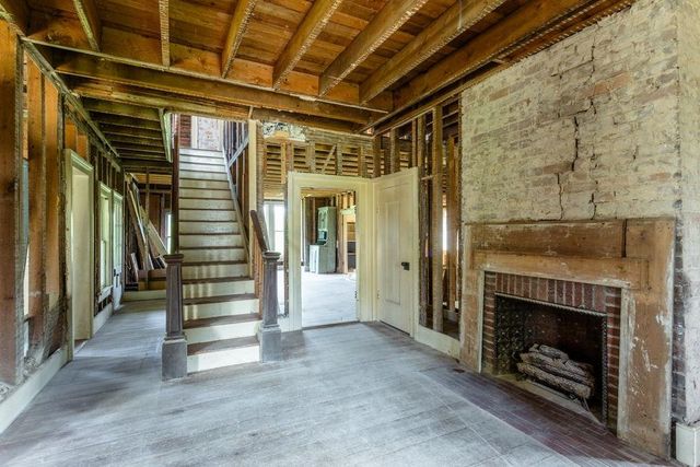 8748 NORTH VALLEY PIKE, Rockingham, VA 22802