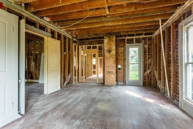 8748 NORTH VALLEY PIKE, Rockingham, VA 22802