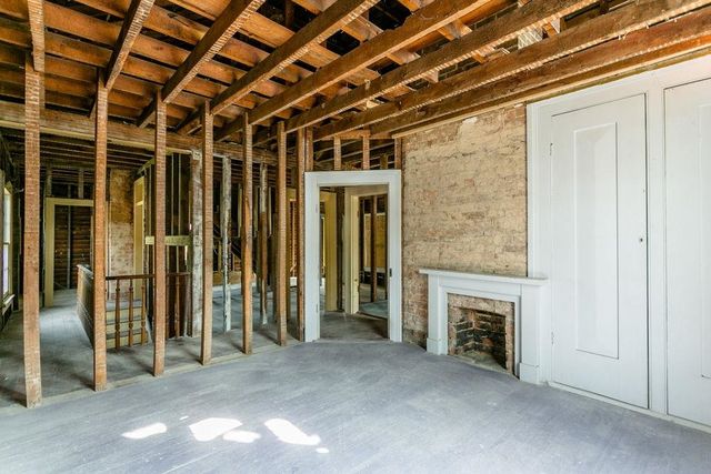 8748 NORTH VALLEY PIKE, Rockingham, VA 22802