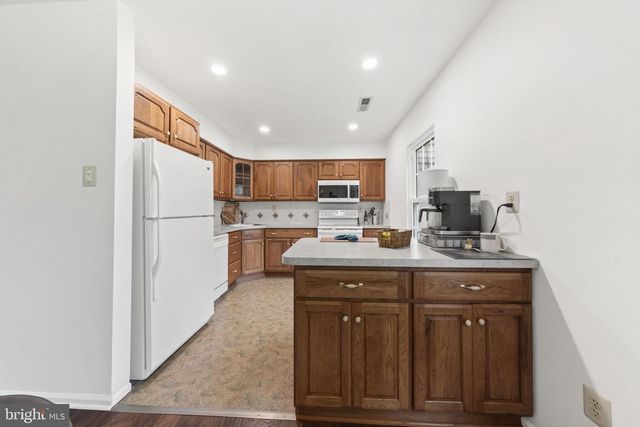 665 ELBOW LN, Warrington, PA 18976