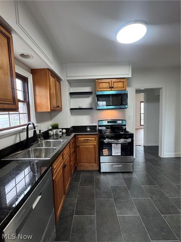 10900 Vernon Avenue, Garfield Heights, OH 44125