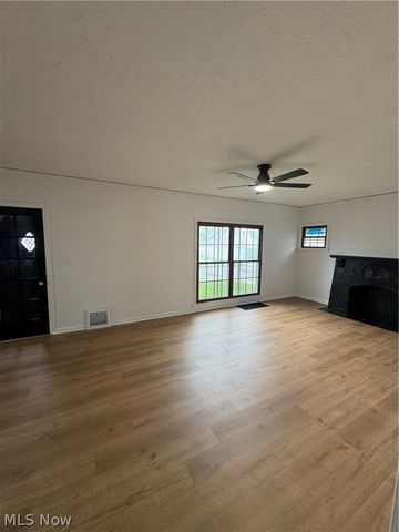 10900 Vernon Avenue, Garfield Heights, OH 44125