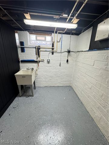 10900 Vernon Avenue, Garfield Heights, OH 44125