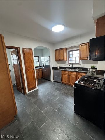 10900 Vernon Avenue, Garfield Heights, OH 44125