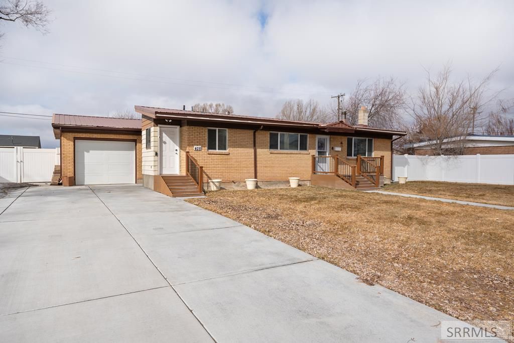 428 Edwards Avenue, Shelley, ID 83274