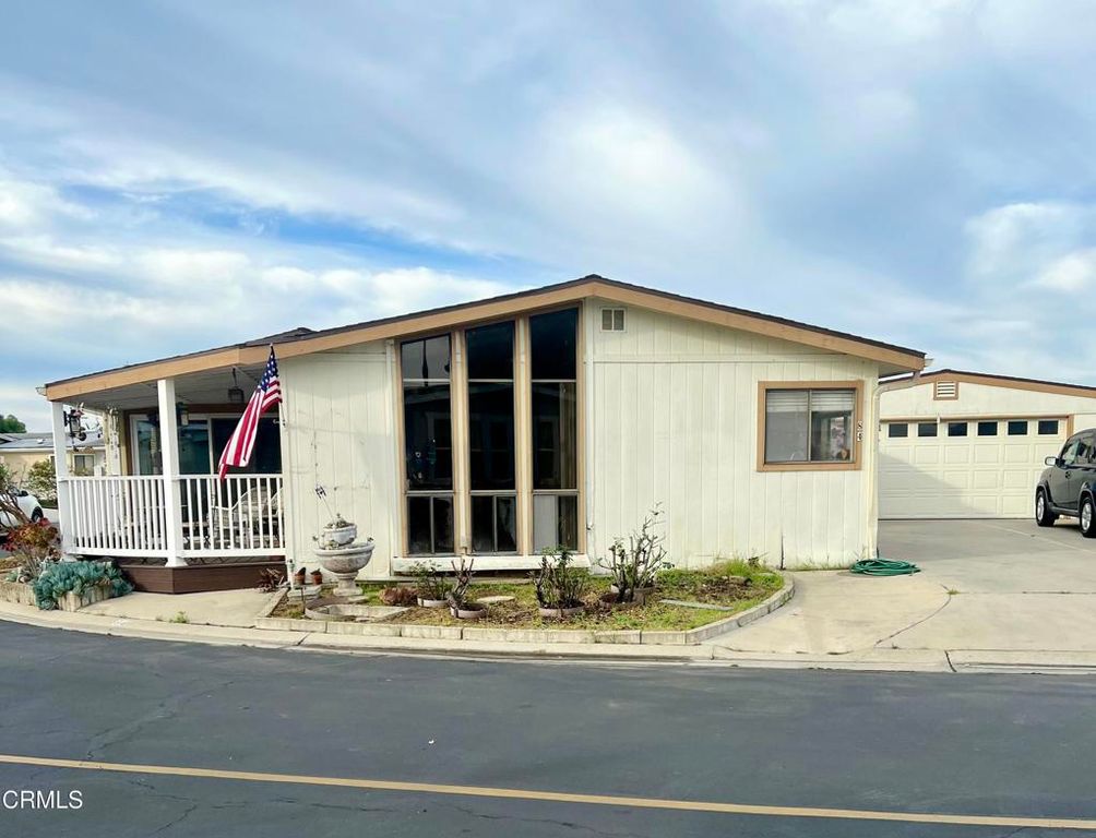 84 Poinsettia Gardens Drive, Ventura, CA 93004