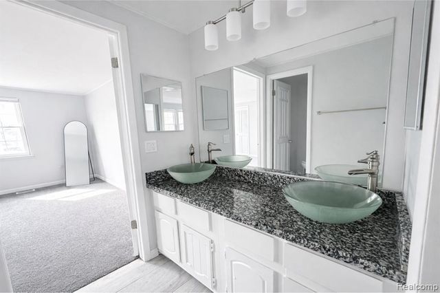 19585 Mariner Court, Northville, MI 48167