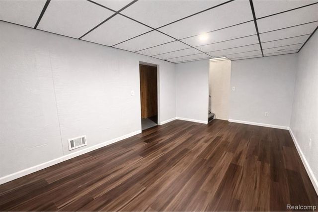 19585 Mariner Court, Northville, MI 48167