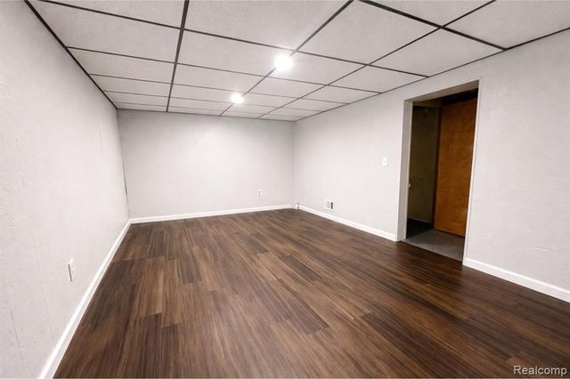 19585 Mariner Court, Northville, MI 48167