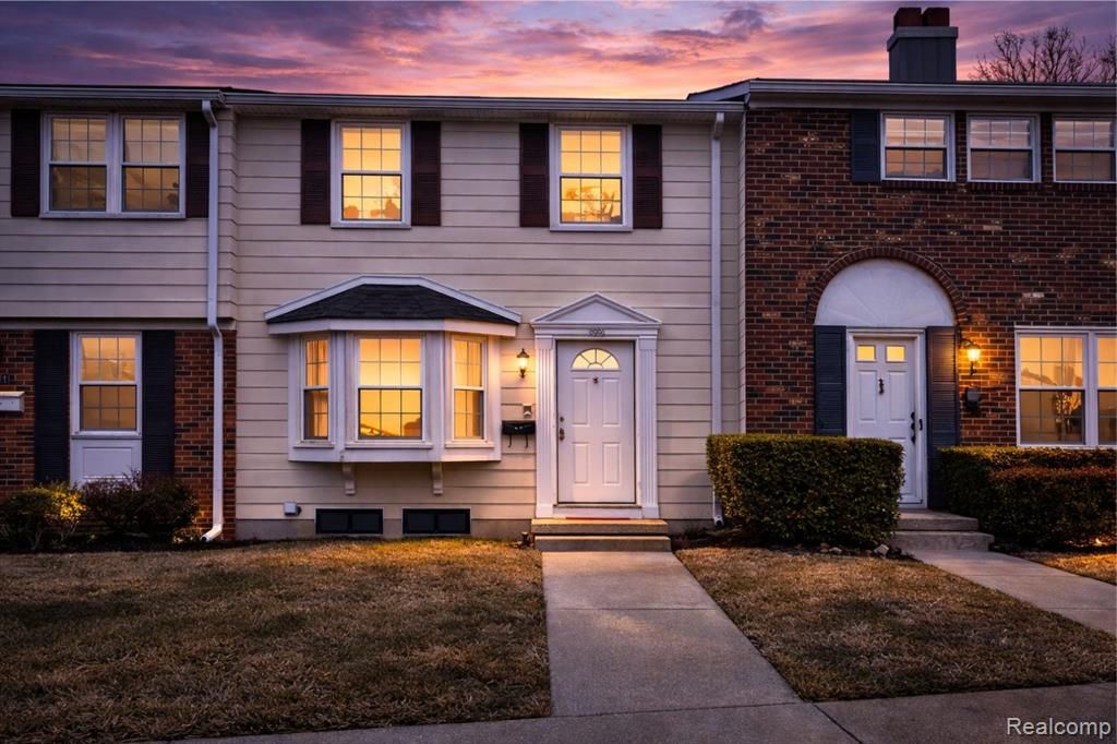 19585 Mariner Court, Northville, MI 48167