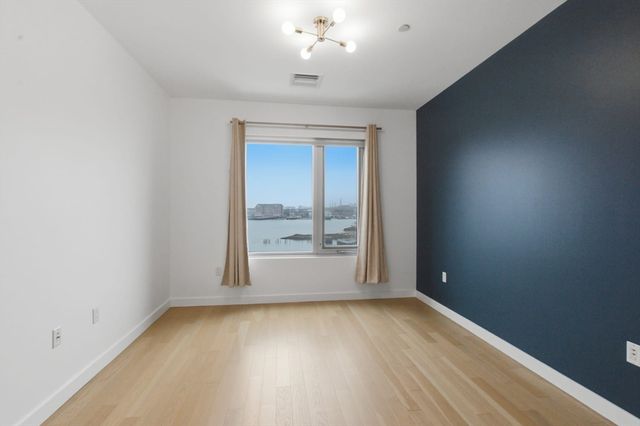 65 Lewis St PH12, Boston, MA 02128