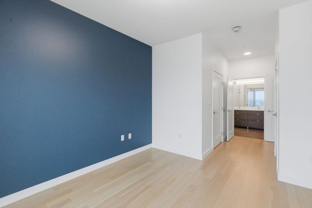 65 Lewis St PH12, Boston, MA 02128