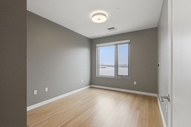 65 Lewis St PH12, Boston, MA 02128