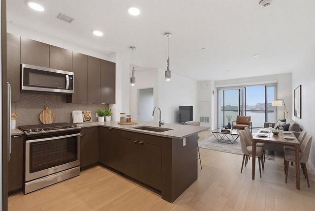 65 Lewis St PH12, Boston, MA 02128