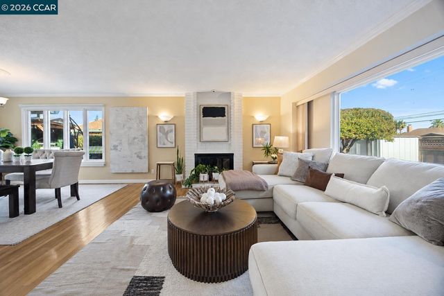 486 Viking Dr, Pleasant Hill, CA 94523