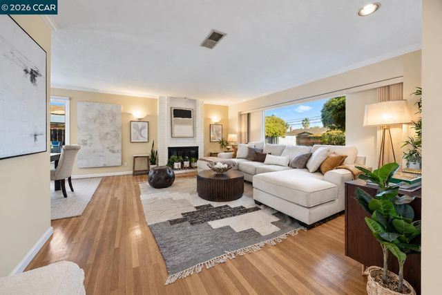 486 Viking Dr, Pleasant Hill, CA 94523