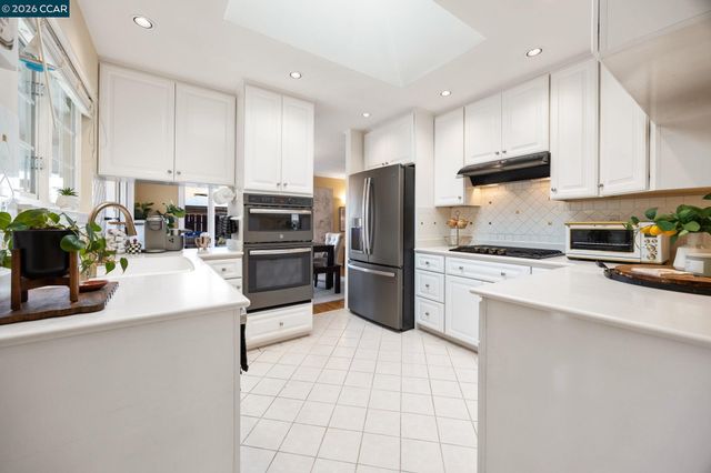 486 Viking Dr, Pleasant Hill, CA 94523