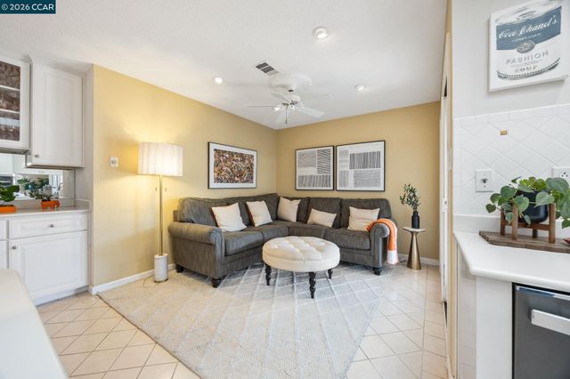 486 Viking Dr, Pleasant Hill, CA 94523