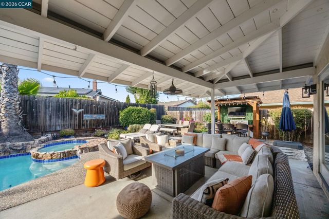 486 Viking Dr, Pleasant Hill, CA 94523