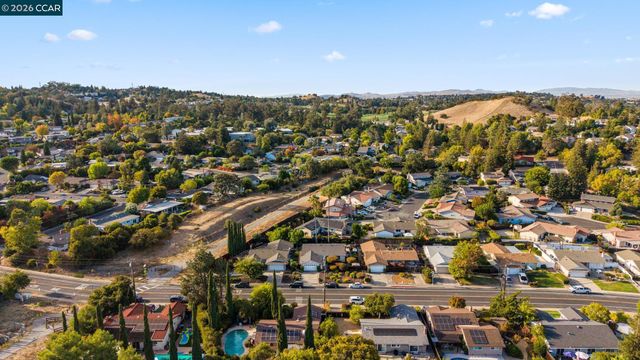 486 Viking Dr, Pleasant Hill, CA 94523