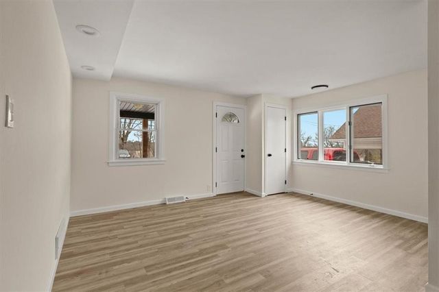 613 E Lexington Avenue, Independence, MO 64050