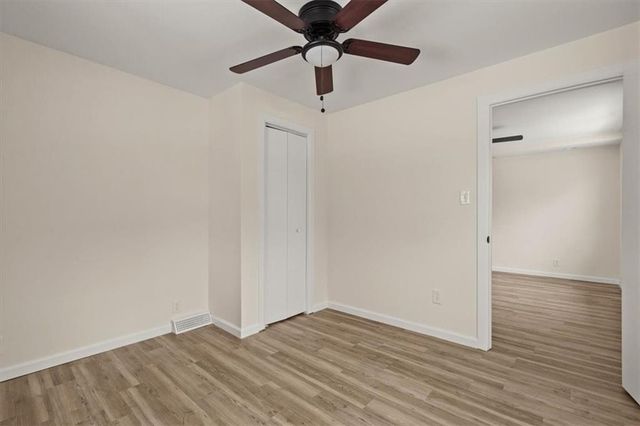 613 E Lexington Avenue, Independence, MO 64050