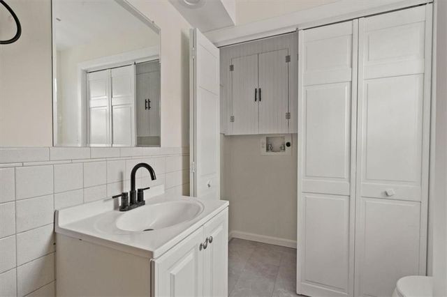 613 E Lexington Avenue, Independence, MO 64050