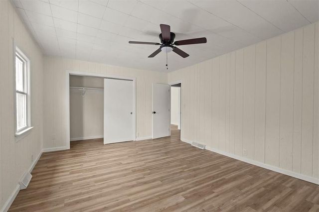 613 E Lexington Avenue, Independence, MO 64050