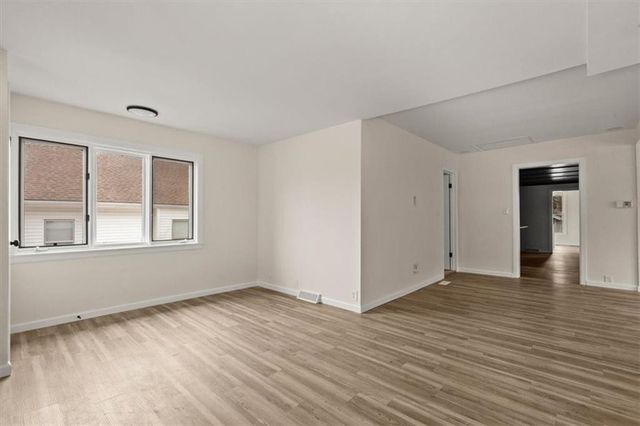 613 E Lexington Avenue, Independence, MO 64050