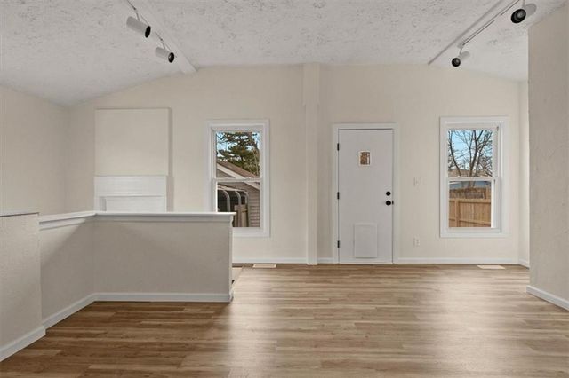 613 E Lexington Avenue, Independence, MO 64050