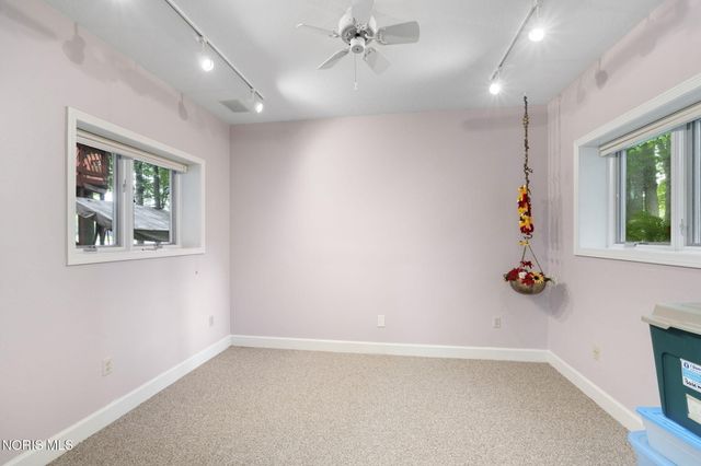 26 Tremore Way, Holland, OH 43528