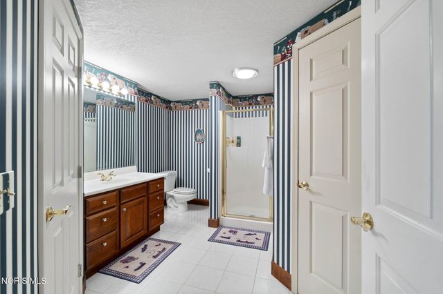 26 Tremore Way, Holland, OH 43528