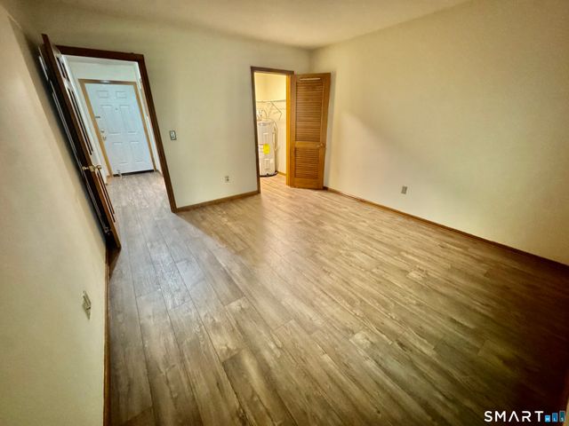 24 West Road 44, Ellington, CT 06029
