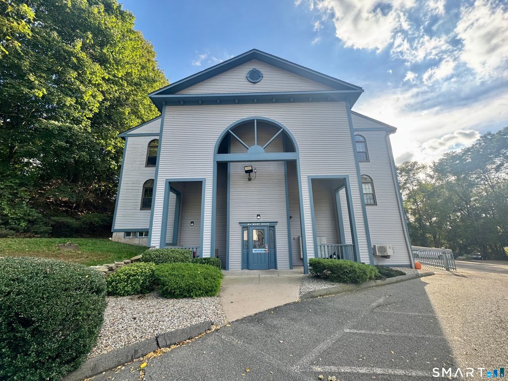 24 West Road 44, Ellington, CT 06029