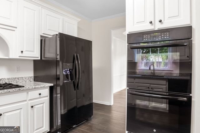 180 Shyrewood Drive, Lawrenceville, GA 30043