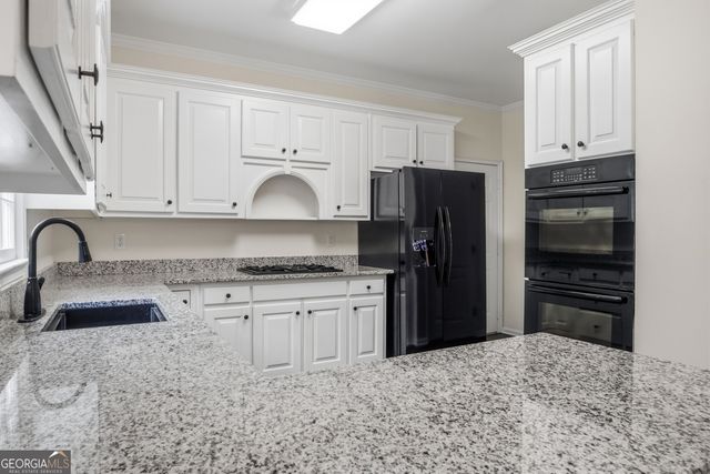 180 Shyrewood Drive, Lawrenceville, GA 30043
