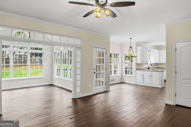 180 Shyrewood Drive, Lawrenceville, GA 30043