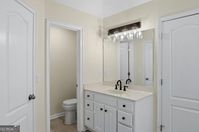 180 Shyrewood Drive, Lawrenceville, GA 30043