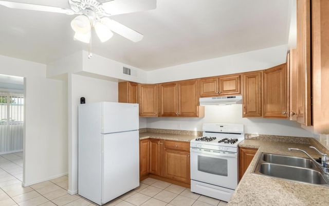 6242 N 12th Place Apt 4, Phoenix, AZ 85014