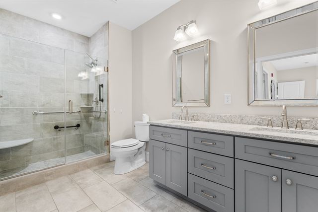 441 Essex St 202, Swampscott, MA 01907