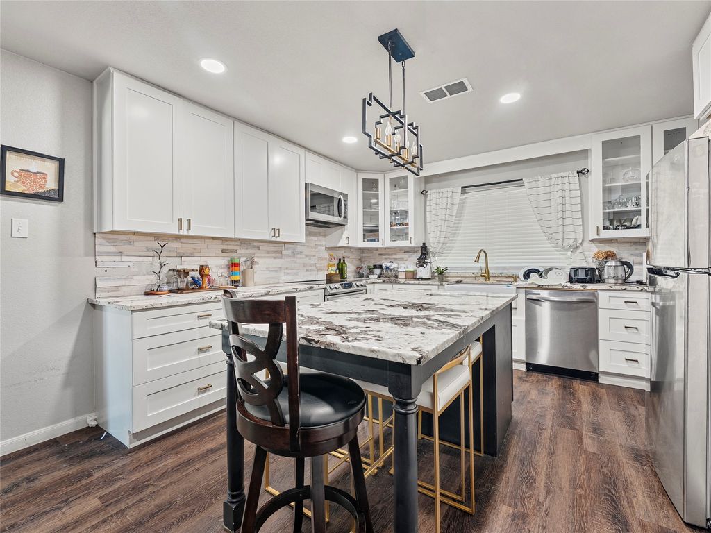 6455 El Toro Court, Fort Worth, TX 76133