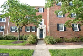 6628 E WAKEFIELD DR #A2, Alexandria, VA 22307